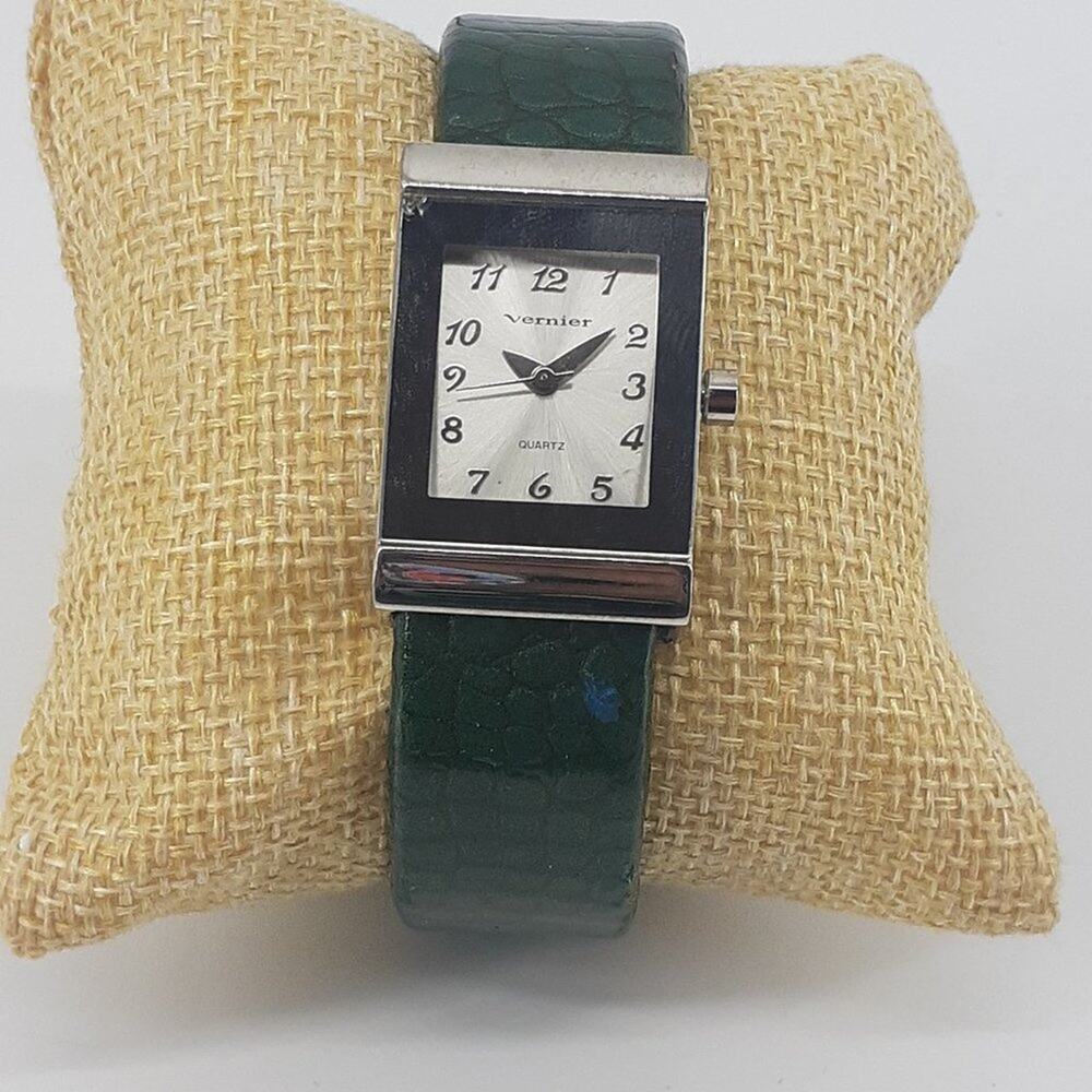 Vernier Women's Cuff Wristwatch Japan Movement Quartz #27830 Stainless Steel